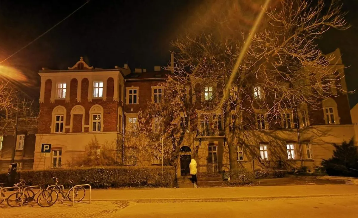 Cozyhome-Rekawka6 Krakow 0*,  Poland